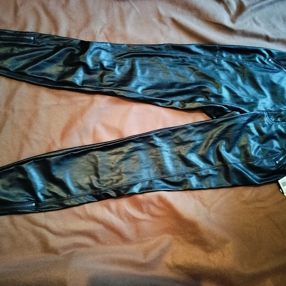 NWT Guess Faux Leather High-Waist Black Skinny Pants - 0/XS - Picture 5 of 6